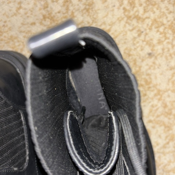 BlACK BOOTS size 7 - Picture 6 of 6